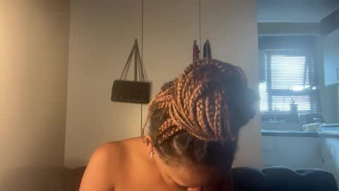 Snapshot of sexyasszeeee chatting on 27, 2, 2026 sexyasszeeee online show from 27, 2, 2026