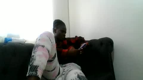 Snapshot of sexybeb25 chatting on 15, 5, 2026 yvonne online show from 15, 5, 2026