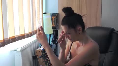 Snapshot of sexybeeaa chatting on 26, 5, 2026 SexyBea online show from 26, 5, 2026