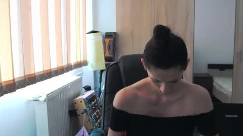 Snapshot of sexybeeaa chatting on 2, 6, 2026 SexyBea online show from 2, 6, 2026