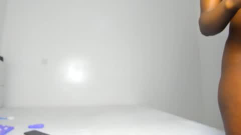 sexybootydoll online show from 10, 5, 2026