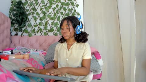 sofia online show from 8, 1, 2025