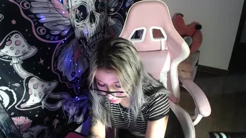 Carrie online show from 25, 2, 2025