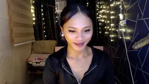 Miss Cheng online show from 24, 11, 2025