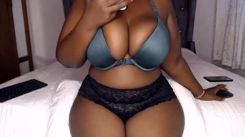 Snapshot of sexychocco_ chatting on 28, 7, 2026 sexychocco online show from 28, 7, 2026