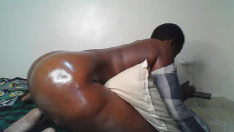 Snapshot of sexychoco2 chatting on 7, 7, 2026 sexychoco2 online show from 7, 7, 2026