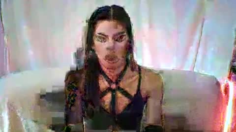Snapshot of sexydevine_34 chatting on 14, 6, 2026 Devine online show from 14, 6, 2026