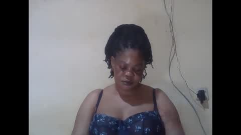 Snapshot of sexydove2 chatting on 18, 4, 2026 EMILY online show from 18, 4, 2026