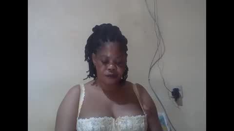 Snapshot of sexydove2 chatting on 21, 4, 2026 EMILY online show from 21, 4, 2026