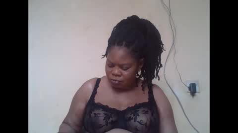 Snapshot of sexydove2 chatting on 22, 4, 2026 EMILY online show from 22, 4, 2026