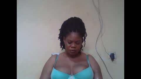 Snapshot of sexydove2 chatting on 23, 4, 2026 EMILY online show from 23, 4, 2026