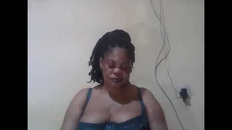Snapshot of sexydove2 chatting on 24, 4, 2026 EMILY online show from 24, 4, 2026