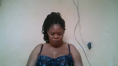 Snapshot of sexydove2 chatting on 25, 4, 2026 EMILY online show from 25, 4, 2026