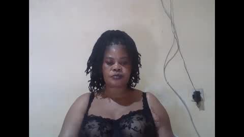 Snapshot of sexydove2 chatting on 11, 5, 2026 EMILY online show from 11, 5, 2026