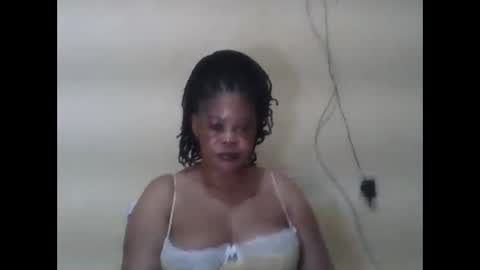 Snapshot of sexydove2 chatting on 14, 5, 2026 EMILY online show from 14, 5, 2026