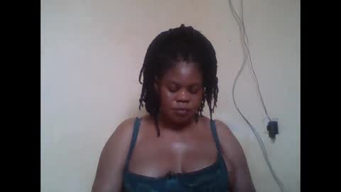 Snapshot of sexydove2 chatting on 29, 5, 2026 EMILY online show from 29, 5, 2026
