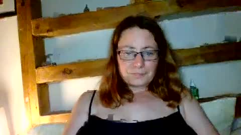 Snapshot of sexyemilyoliver chatting on 25, 6, 2026 Emily online show from 25, 6, 2026