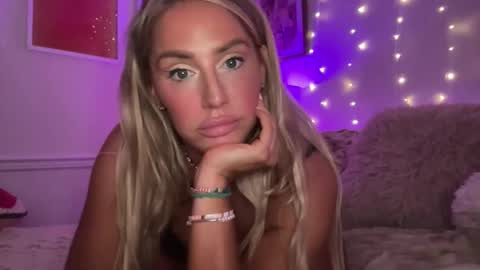Snapshot of sexygoodvibebabe69 chatting on 9, 6, 2026 Ashley Love online show from 9, 6, 2026