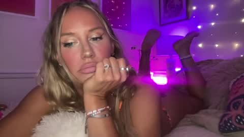 Snapshot of sexygoodvibebabe69 chatting on 25, 6, 2026 Ashley Love online show from 25, 6, 2026