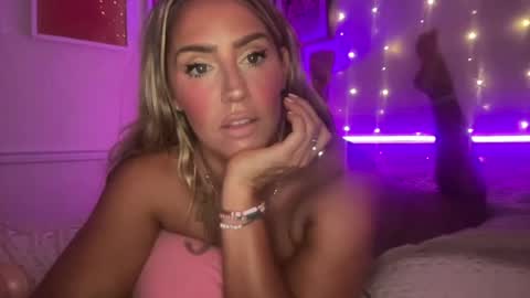 Snapshot of sexygoodvibebabe69 chatting on 13, 7, 2026 Ashley Love online show from 13, 7, 2026