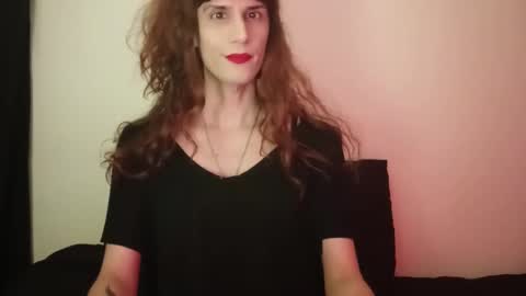 Snapshot of sexyirishcat chatting on 12, 10, 2025 elsathedarlin online show from 12, 10, 2025