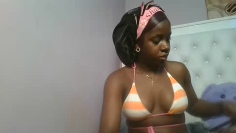 Snapshot of sexykitten200 chatting on 30, 4, 2026 SexyKitty online show from 30, 4, 2026