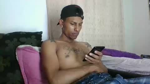 Snapshot of sexyleon69 chatting on 24, 11, 2025 Sexy leon online show from 24, 11, 2025