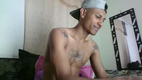 Snapshot of sexyleon69 chatting on 4, 12, 2025 Sexy leon online show from 4, 12, 2025