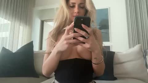 Lexy online show from 18, 10, 2025
