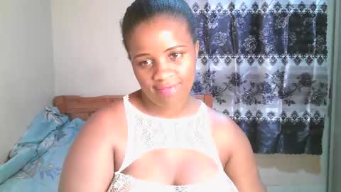 Snapshot of sexylucy33 chatting on 5, 2, 2026 sexylucy33 online show from 5, 2, 2026
