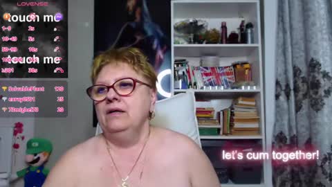 sexylynette4u online show from 5, 1, 2025