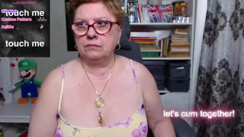 sexylynette4u online show from 4, 3, 2025
