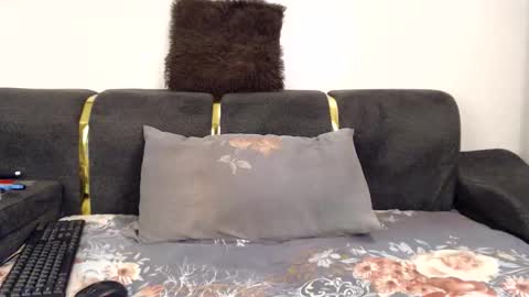 Melina online show from 4, 12, 2025