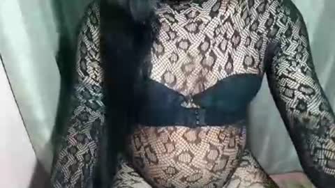 Mika online show from 7, 4, 2026