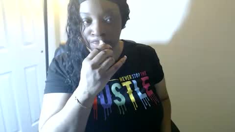 Snapshot of sexymona1218 chatting on 22, 4, 2026 SexyMona online show from 22, 4, 2026
