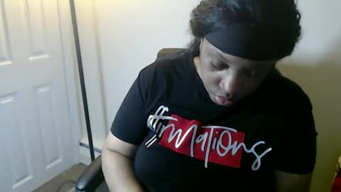 Snapshot of sexymona1218 chatting on 21, 5, 2026 SexyMona online show from 21, 5, 2026