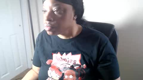 Snapshot of sexymona1218 chatting on 27, 5, 2026 SexyMona online show from 27, 5, 2026