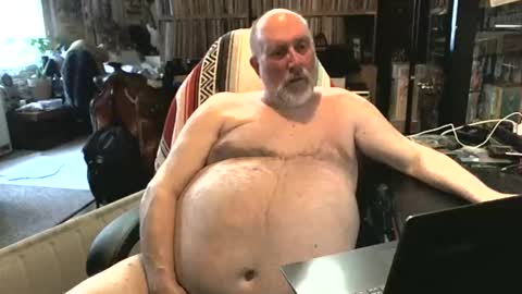 Grizz Lee Bear online show from 7, 2, 2025