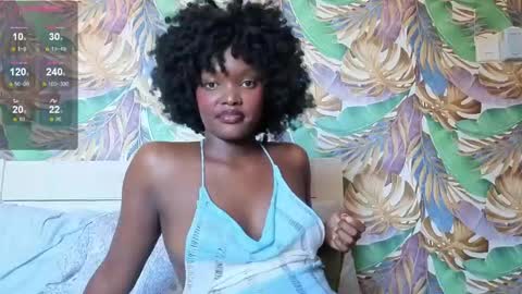 Snapshot of sexypetite_lee chatting on 29, 4, 2026 Lee online show from 29, 4, 2026