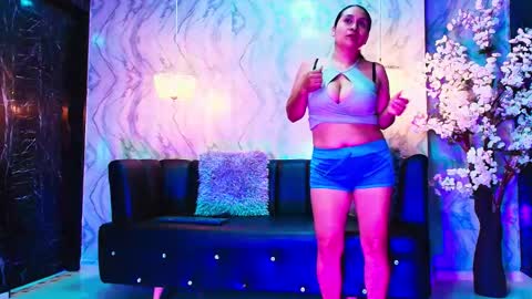 Snapshot of sexyy_madame chatting on 1, 12, 2025 MADAME online show from 1, 12, 2025