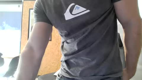 Snapshot of shad0w_hunter chatting on 28, 2, 2025 shad0w_hunter online show from 28, 2, 2025