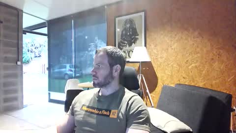 Snapshot of shad0w_hunter chatting on 11, 9, 2025 shad0w_hunter online show from 11, 9, 2025