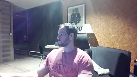 Snapshot of shad0w_hunter chatting on 30, 10, 2025 shad0w_hunter online show from 30, 10, 2025