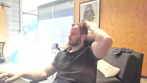 shad0w_hunter online show from 27, 4, 2026