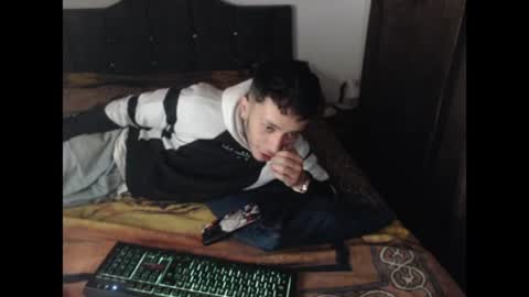 Snapshot of shadow_men_ chatting on 7, 7, 2026 james online show from 7, 7, 2026