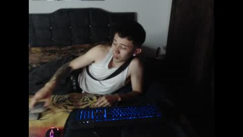 Snapshot of shadow_men_ chatting on 25, 7, 2026 james online show from 25, 7, 2026