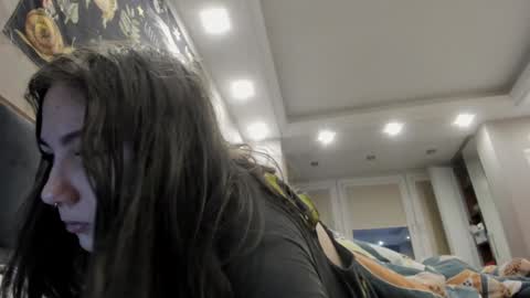 shadow_raffi online show from 28, 12, 2024