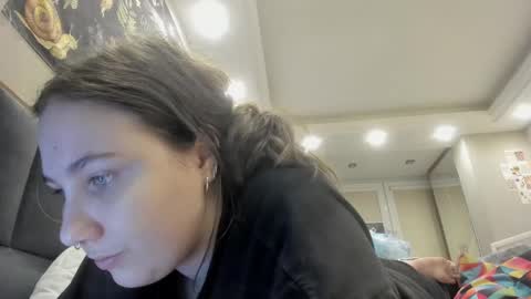 shadow_raffi online show from 17, 2, 2025