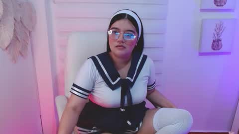 Snapshot of shadowcatt8_ chatting on 4, 12, 2025 online show from 4, 12, 2025