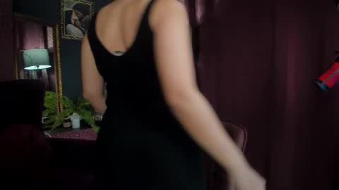 Lily  online show from 13, 10, 2025